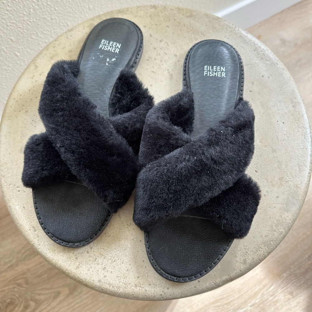 Eileen Fisher Cross Shearling Slipper - Picture 2 of 6